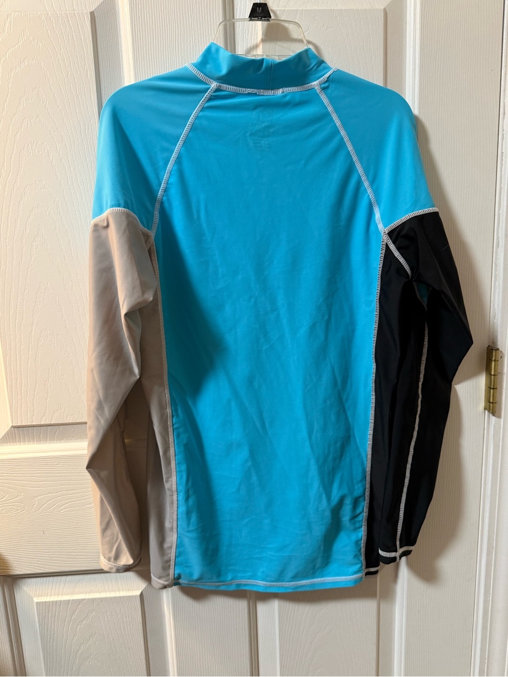 Tribal Surf Men’s Turquoise Colorblock Rash Guard - Picture 3 of 8
